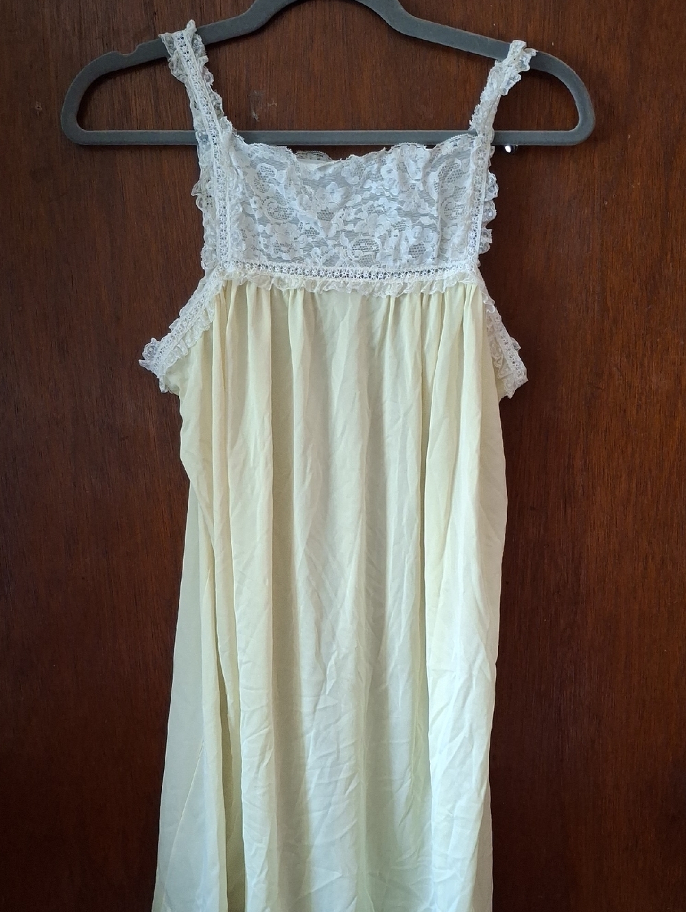 I Magnin & Co Lace-Trim White & Pale Yellow Chemise Slip Vintage Sz S/M Retro